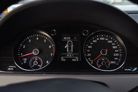2013款大众迈腾2.0TSI