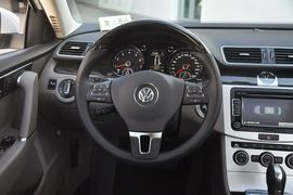 2013款大众迈腾2.0TSI