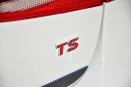 2013款大众迈腾2.0TSI