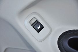 2014款雪铁龙全新爱丽舍1.6L
