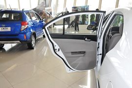 2012款长安悦翔V3