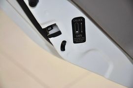 2012款长安悦翔V3