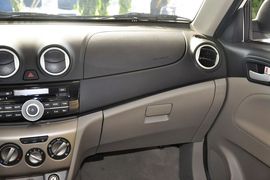 2012款长安悦翔V3