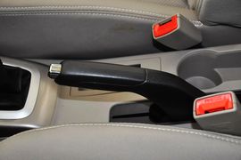 2012款长安悦翔V3