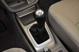 2012款长安悦翔V3