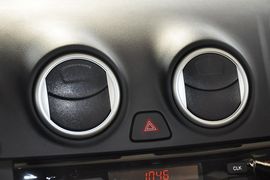 2012款长安悦翔V3