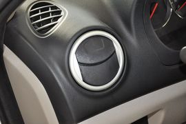 2012款长安悦翔V3