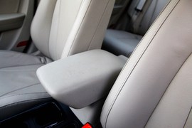 2013款新奔腾B50