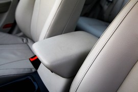 2013款新奔腾B50