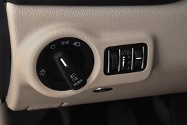 2014款菲亚特菲翔1.4T手动劲享版