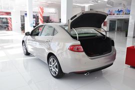 2012款菲亚特菲翔1.4T自动尊享版