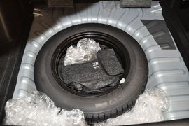 2013款北京汽车E系列三厢1.3L手动乐活型