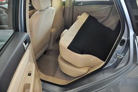 2013款北京汽车E系列三厢1.3L手动乐活型