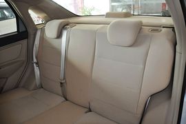 2013款北京汽车E系列三厢1.3L手动乐活型