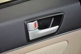 2013款北京汽车E系列三厢1.3L手动乐活型