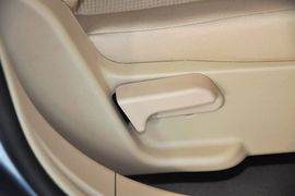 2013款北京汽车E系列三厢1.3L手动乐活型