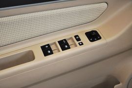 2013款北京汽车E系列三厢1.3L手动乐活型