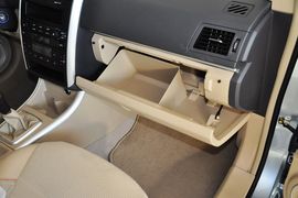 2013款北京汽车E系列三厢1.3L手动乐活型