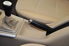 2013款北京汽车E系列三厢1.3L手动乐活型