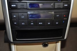 2013款北京汽车E系列三厢1.3L手动乐活型