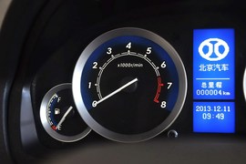 2013款北京汽车E系列三厢1.3L手动乐活型