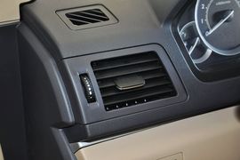 2013款北京汽车E系列三厢1.3L手动乐活型