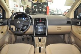 2013款北京汽车E系列三厢1.3L手动乐活型