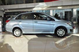 2013款北京汽车E系列三厢1.3L手动乐活型