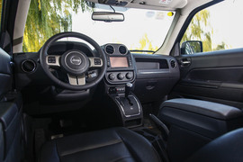 2014款Jeep自由客试驾=