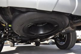 2013款比亚迪S6白金版2.0L手动精英型