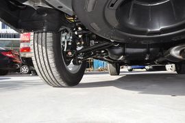 2013款比亚迪S6白金版2.0L手动精英型