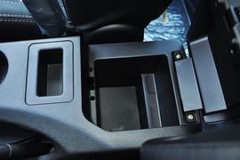 2013款比亚迪S6白金版2.0L手动精英型