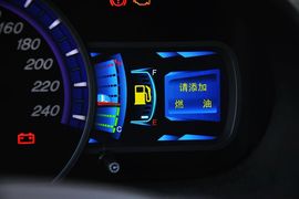 2013款比亚迪S6白金版2.0L手动精英型