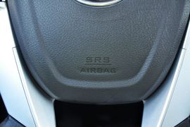 2013款比亚迪S6白金版2.0L手动精英型