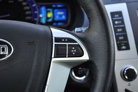 2013款比亚迪S6白金版2.0L手动精英型