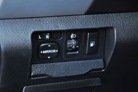 2013款比亚迪S6白金版2.0L手动精英型