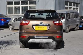 2013款比亚迪S6白金版2.0L手动精英型