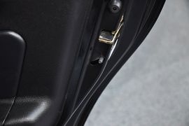 2012款吉利全球鹰新自由舰1.0L手动精英型Ⅱ