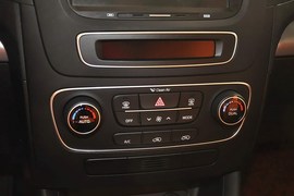2013款起亚索兰托2.4GDI