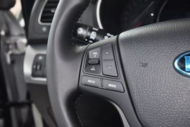 2013款起亚索兰托2.4GDI