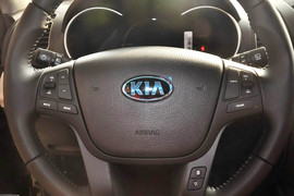 2013款起亚索兰托2.4GDI