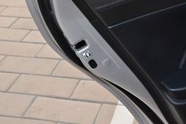 2014款丰田致炫1.3E自动魅动版