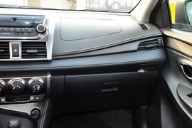 2014款丰田致炫1.3E自动魅动版