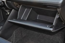 2014款丰田致炫1.3E自动魅动版