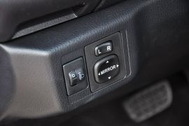 2014款丰田致炫1.3E自动魅动版