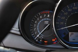 2014款丰田致炫1.3E自动魅动版