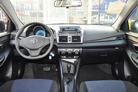 2014款丰田致炫1.3E自动魅动版