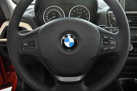 2013款宝马118i领先型