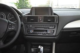 2013款宝马118i领先型