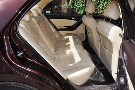 2013款比亚迪思锐1.5TID自动尊享型